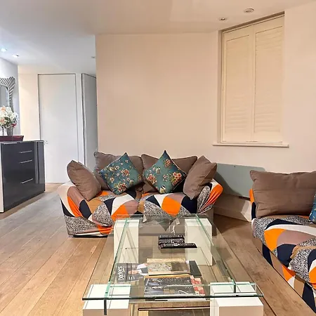 Spacious Central London Flat - 2Bhk Exterior photo
