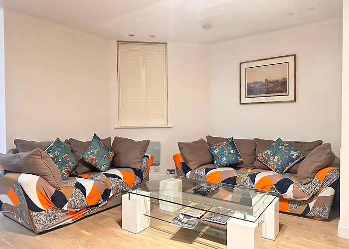Spacious Central London Flat - 2Bhk